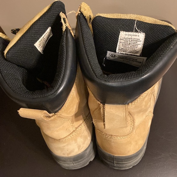 Steel toe work boots size 7 tan colour brand is workload safety boots - Picture 3 of 6